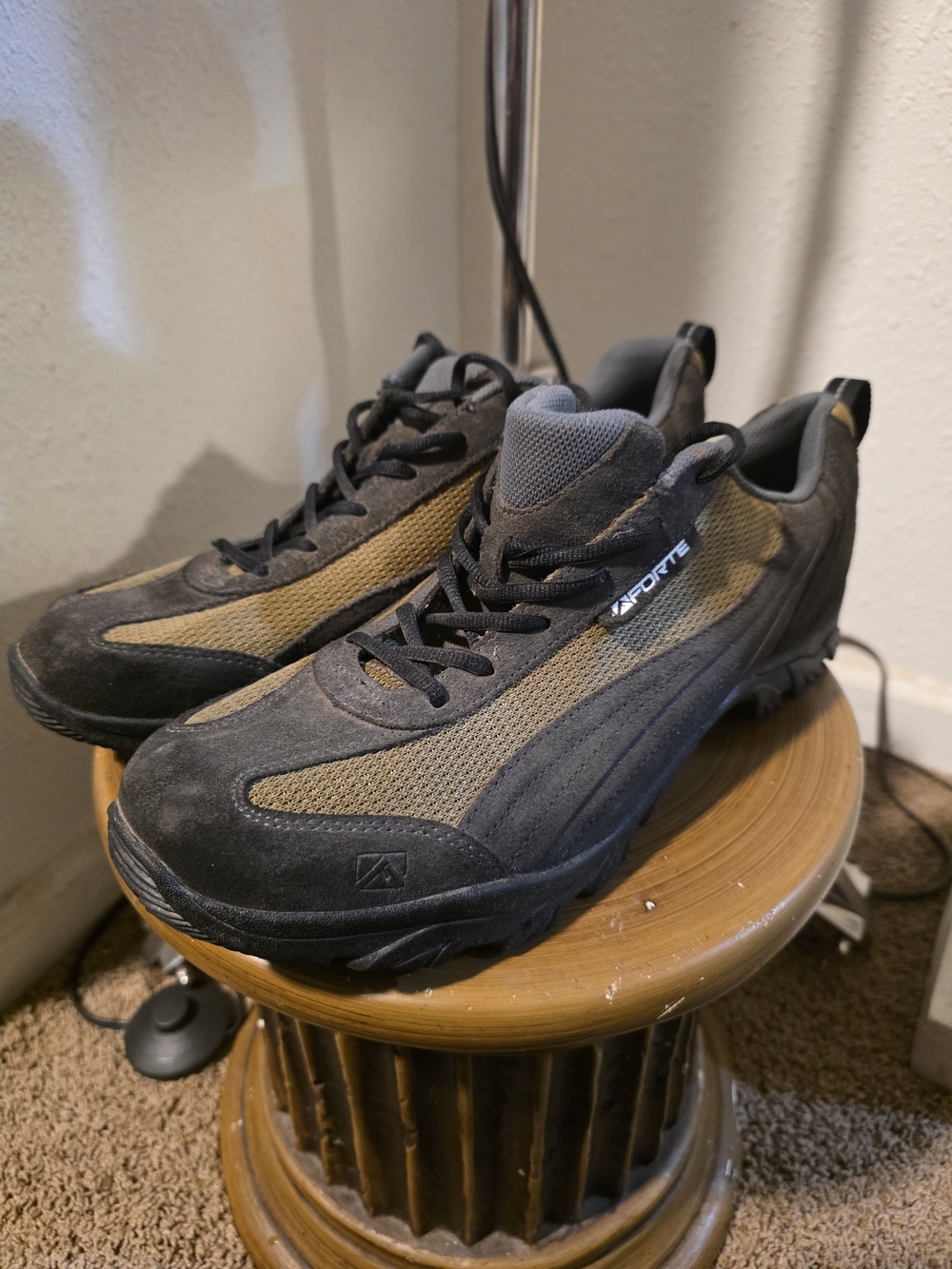 Forte Men's Black and Olive Lightweight Trainer